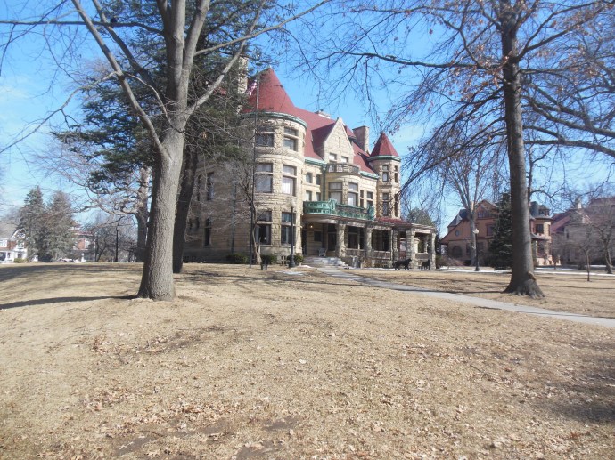 one of the buildings at 16th and Maine in Quincy,IL