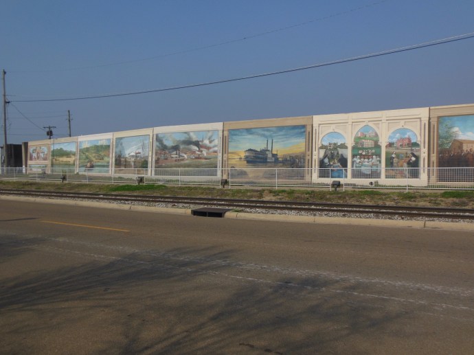 Vicksburg  flood wall murals