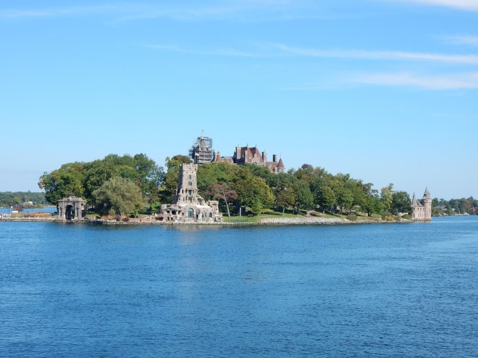 Bold't Castle and outbuildings