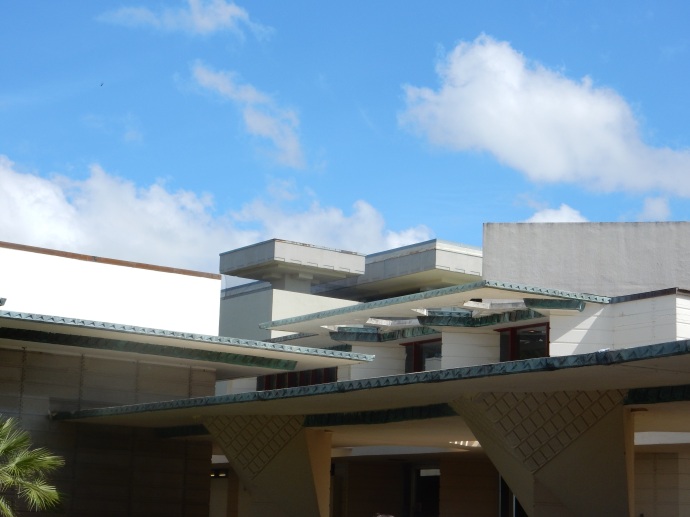 Roof line of Watson Fine Administration Building, Florida Southern College