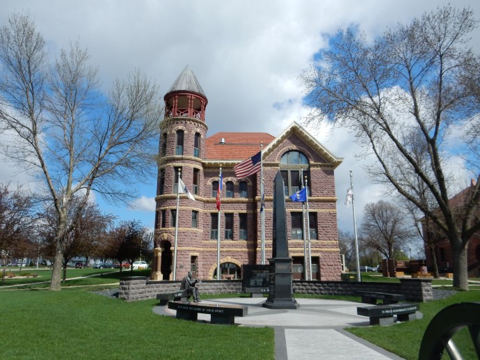 Rock County courthouse in Luverne constructed of Sioux quartzite stone