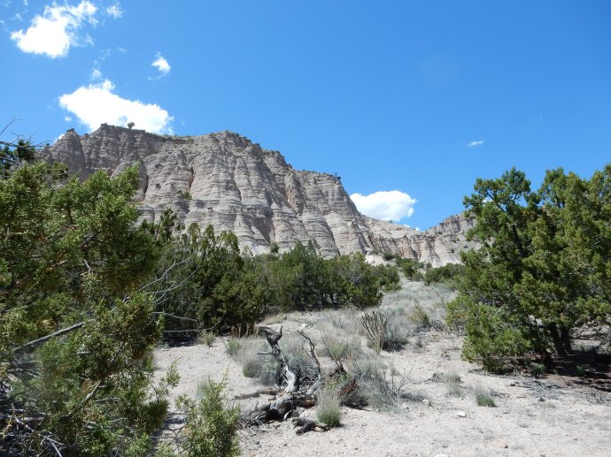 White cliffs of Kasha-Kutuwe